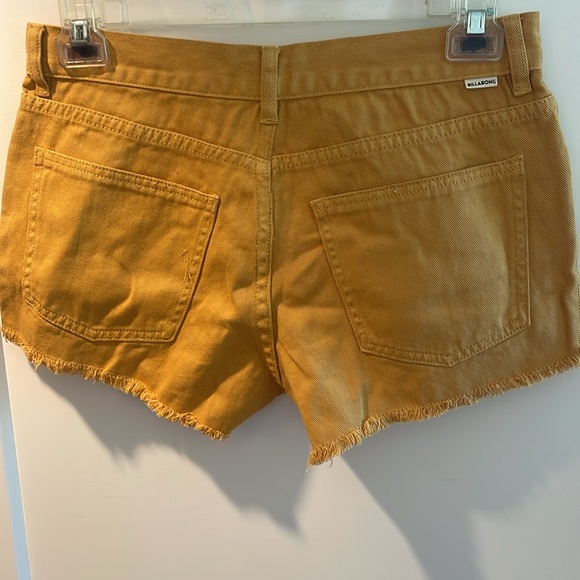 Billabong Drift Away golden brown shorts. Size 29. NWT - Picture 2 of 3